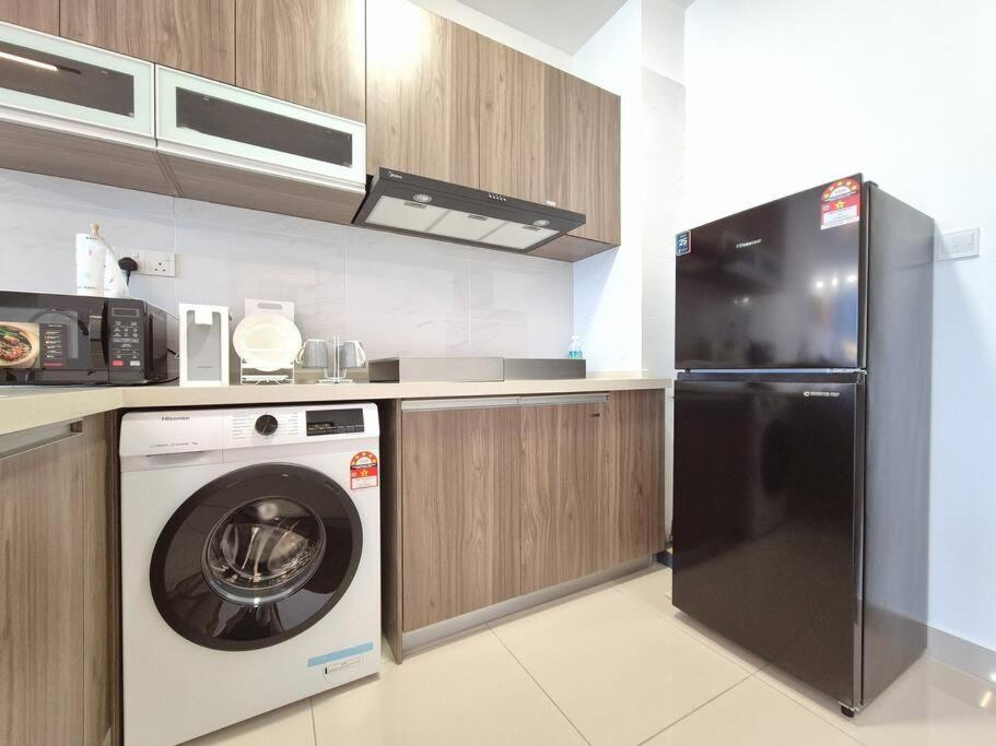 Park Bright & High Floor 2 4 Pax Apartment Johor Bahru