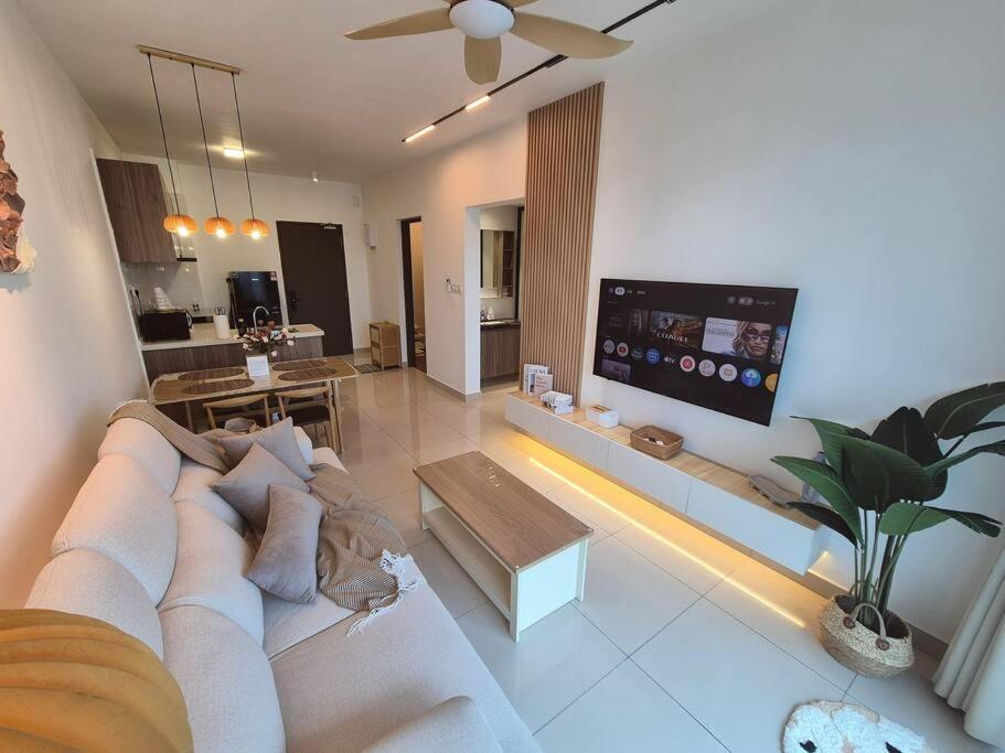 Apartment Park Bright & High Floor 2 4 Pax Johor Bahru